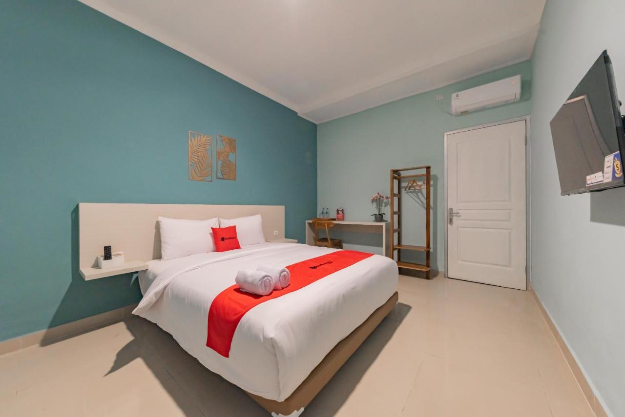 Reddoorz Plus Near Surapati Core Bandung Extérieur photo