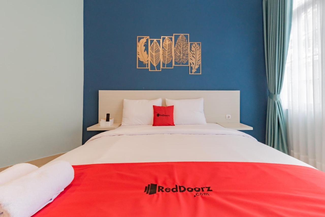 Reddoorz Plus Near Surapati Core Bandung Extérieur photo