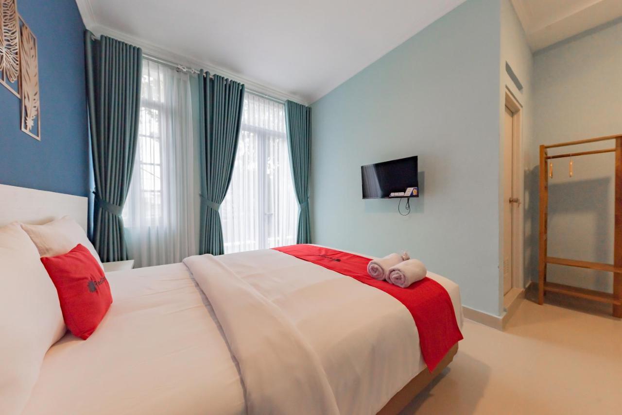 Reddoorz Plus Near Surapati Core Bandung Extérieur photo