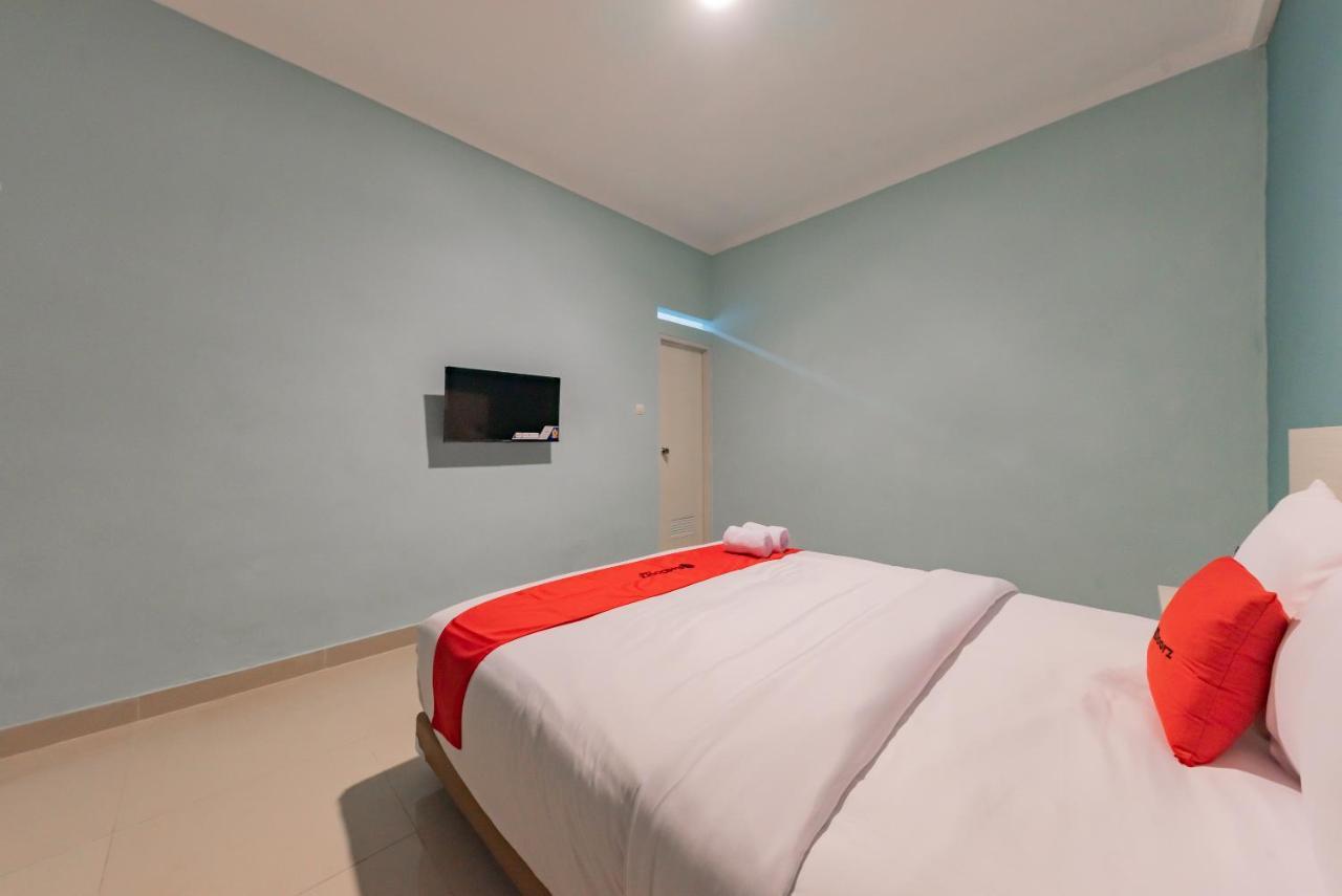 Reddoorz Plus Near Surapati Core Bandung Extérieur photo
