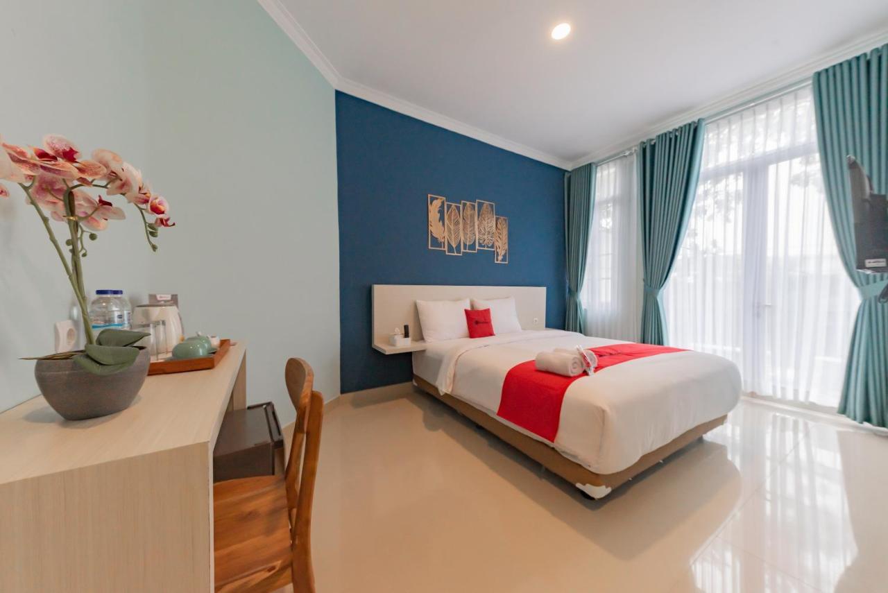 Reddoorz Plus Near Surapati Core Bandung Extérieur photo